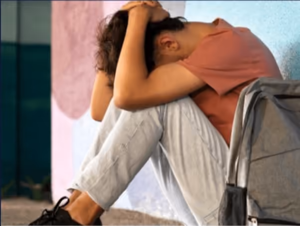 Pessoa confusa e preocupada